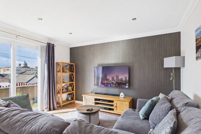 27, Mackenzie Gardens, Turriff photo 4
