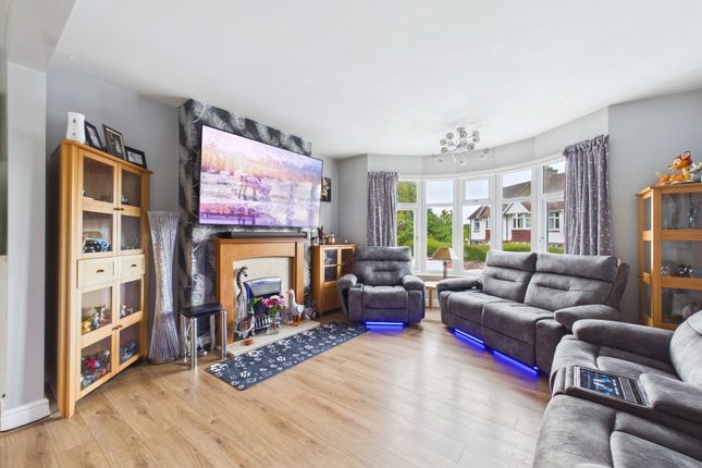 11, Laura Avenue, Paignton photo 4
