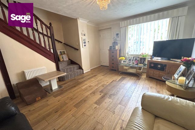 7, Campion Close, Cwmbran photo 4