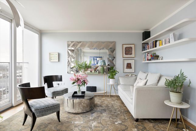 112, Campden Hill Towers, London photo 3