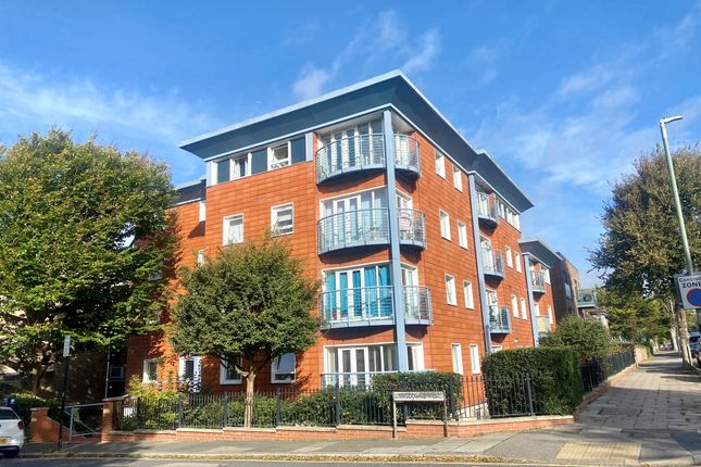 Thumbnail Flat for sale in Lansdowne Road, Hove
