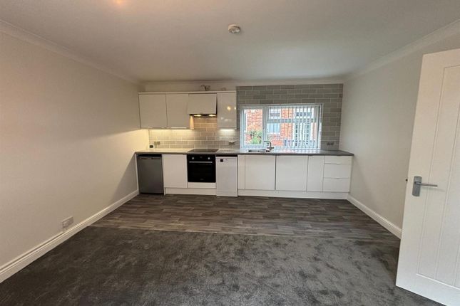 Flat 1 St. Bedes, Atwick Road, Hornsea photo 2