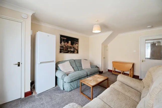 4, Southsea photo 4