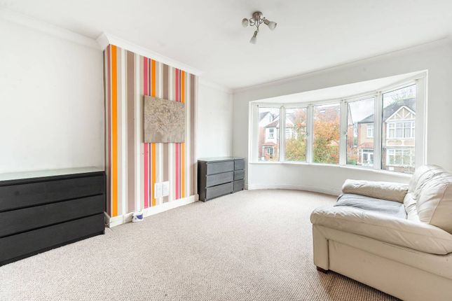 2-bed maisonette on Beresford Road, Harrow, £300,000