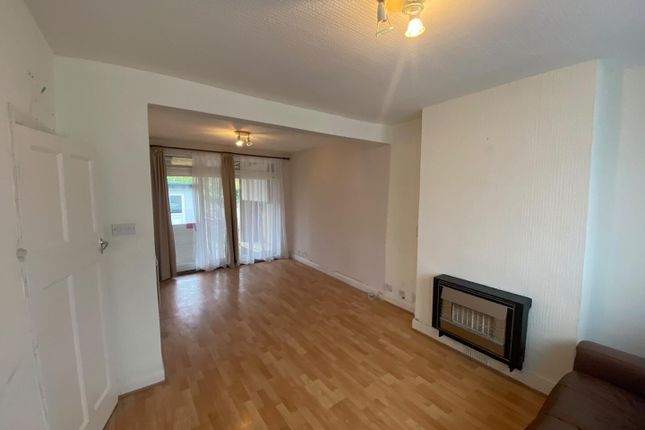 Reynolds Drive, Edgware photo 4