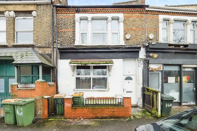 Flat for sale in St. Georges Road, London