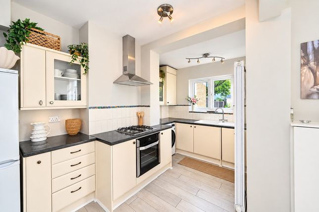 53, Summerlands Avenue, London photo 3