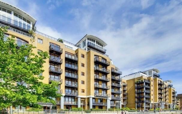 Thumbnail Flat to rent in Shearwater Court, Star Place, Wapping, Tower Hill, London Bridge, London