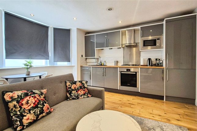 Reception/Kitchen