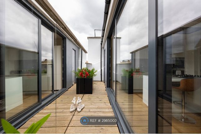 Apartment C, Eastnor Castle Chalton Street, London photo 4