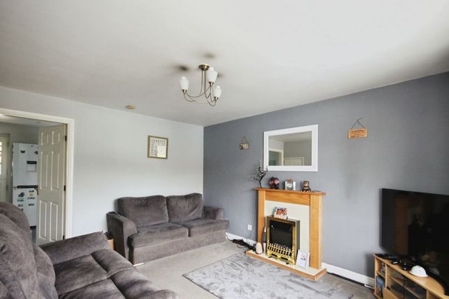 11, Hawthorn Close, Ulceby photo 2