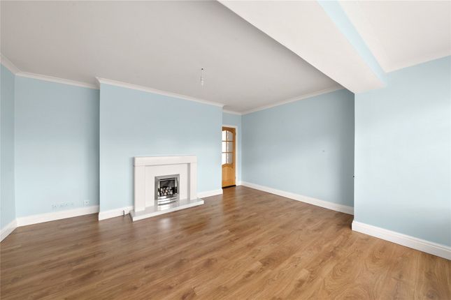 8, Ashbury Drive, Uxbridge photo 2