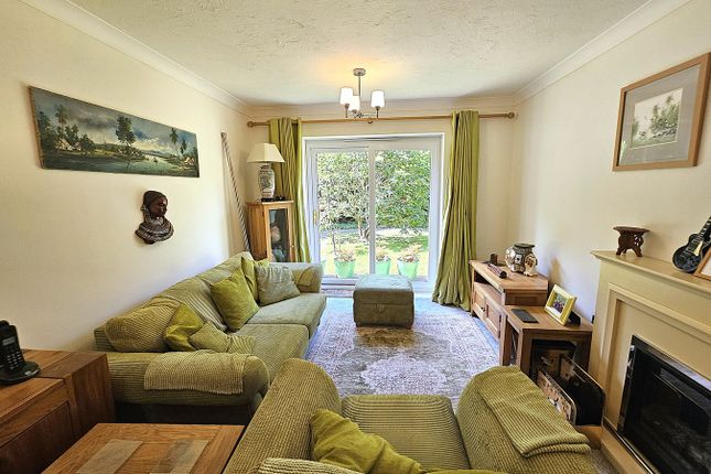 Flat 6 Grace Darling House, 9 Vallis Close, Poole photo 3