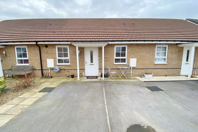 Thumbnail Bungalow to rent in Gardeners Lane, Barlby, Selby