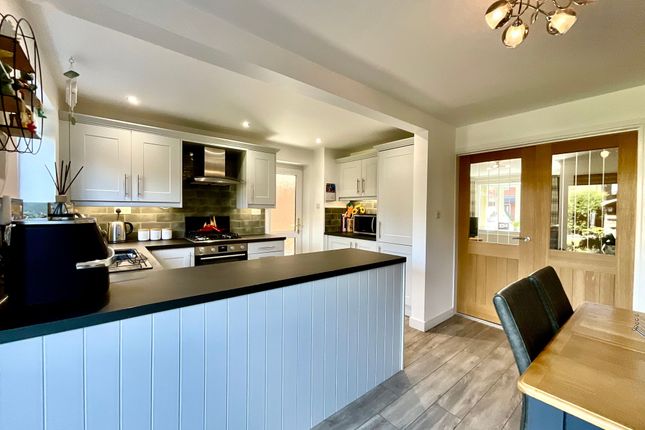 32 Beechwood Drive, Stone photo 4