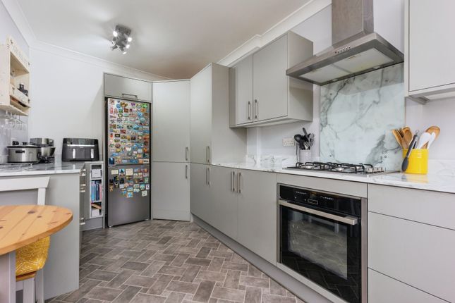 42, Bordley Walk, Manchester photo 4