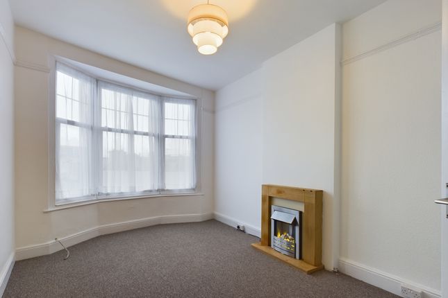 Flat to rent in Palace Avenue, Paignton TQ3