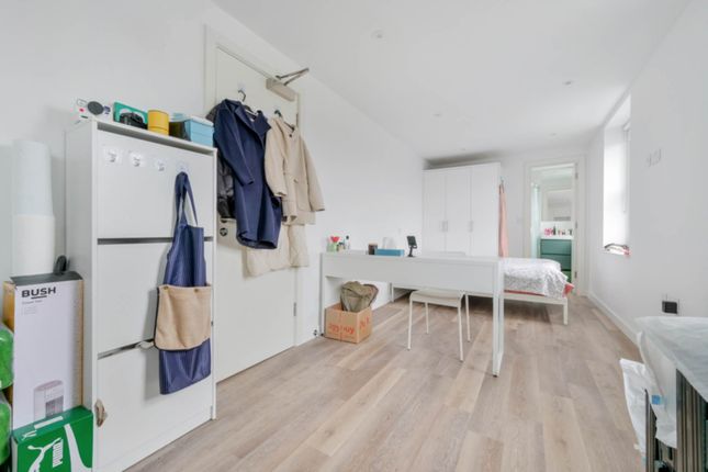 Flat 6, Chalk Farm Road, London photo 2