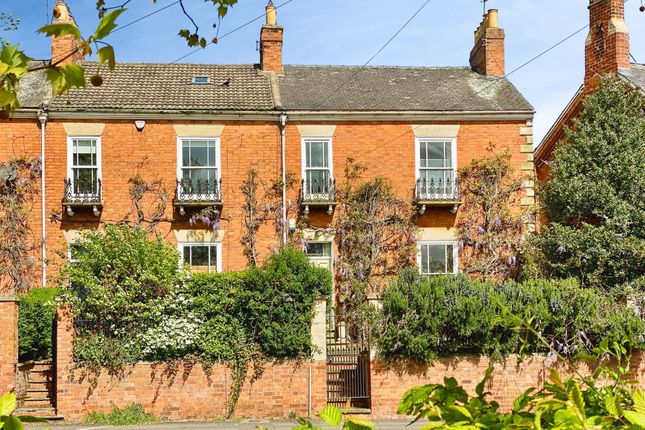 4-bed house on 4 Barrowby Road, Grantham, £310,000