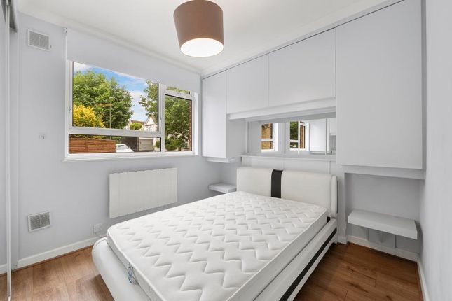 32, Delamere Road, Wimbledon photo 3