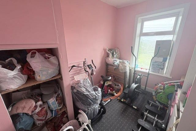 64, Queensberry Road, Burnley photo 5