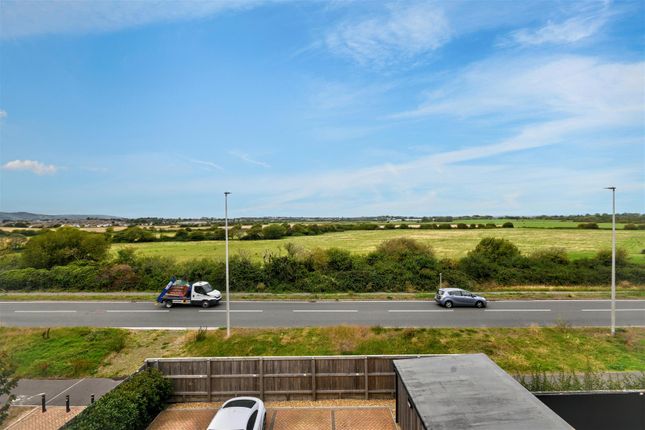 3, Loa Court, 7 Macauley Drive, Eastbourne photo 3