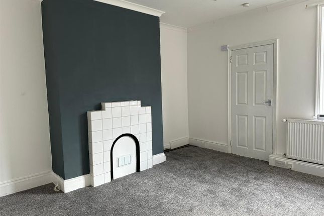 71, Moorhead, Newcastle upon tyne photo 3