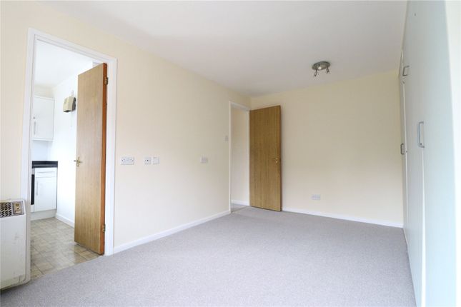 60, Heron Court, Colindale photo 2