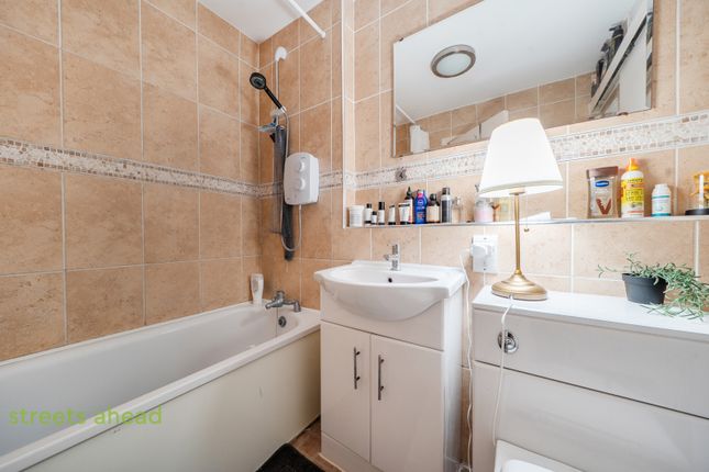Flat 6, Lingfield Court, 34, Elgin Road, Croydon photo 4