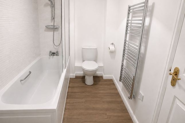 19 Earls Court, Norton Road, Norton photo 5