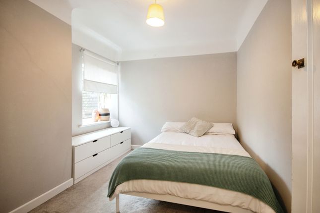 Flat for sale in Vale Road, Bournemouth