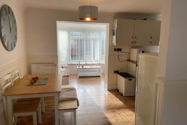 98, North Park, Fakenham photo 3
