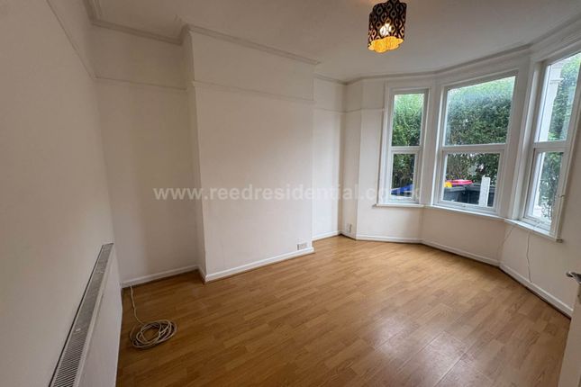 20, Windsor Road, Westcliff On Sea photo 2