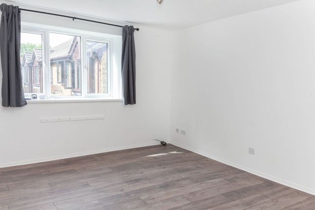 Britten Court,Flat 48, Abbey Lane, London photo 3
