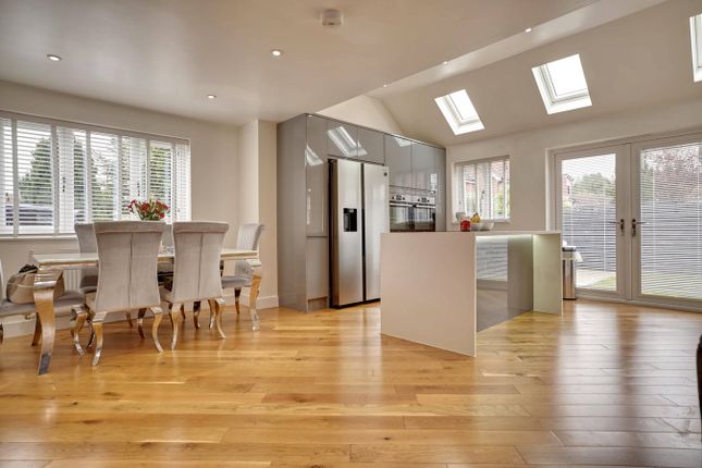 110, Ridgeways, Harlow photo 2