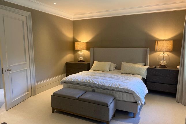 3, Egerton Gardens Mews, London photo 5