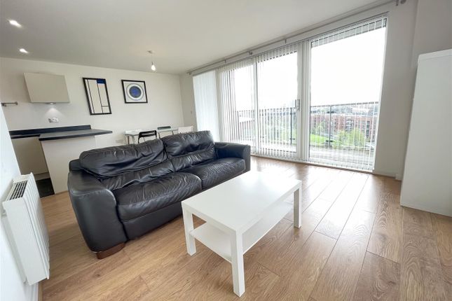 Flat to rent in Mason Way, Edgbaston, Birmingham