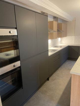 27 Elmwood Avenue, Huddersfield photo 2