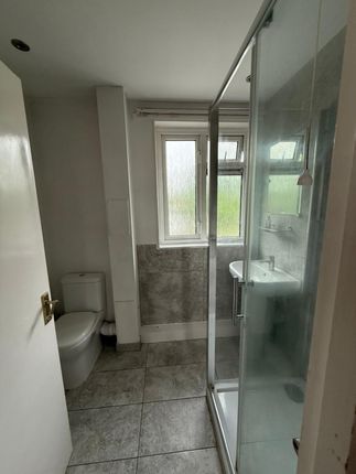 172, Carmelite Road ( F F), Harrow photo 4