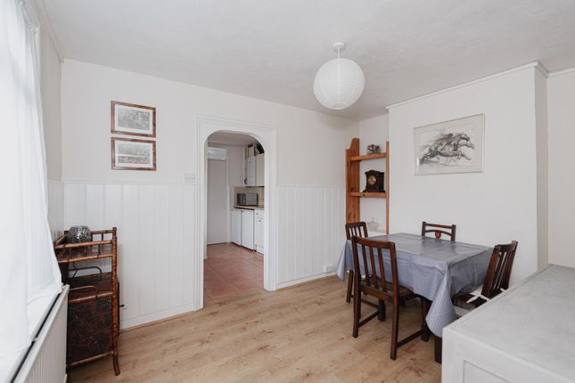 1, Barnett Wood Lane, Leatherhead photo 3