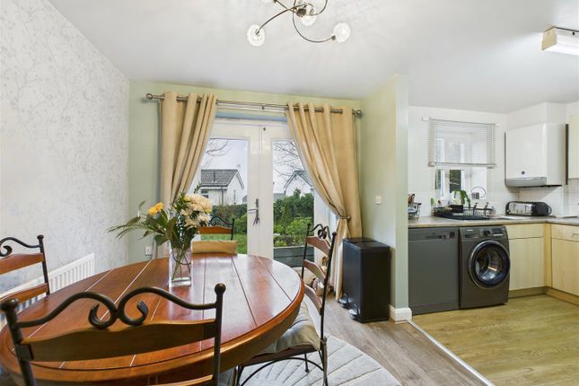 16, Elm Tree Crescent, Dronfield photo 3