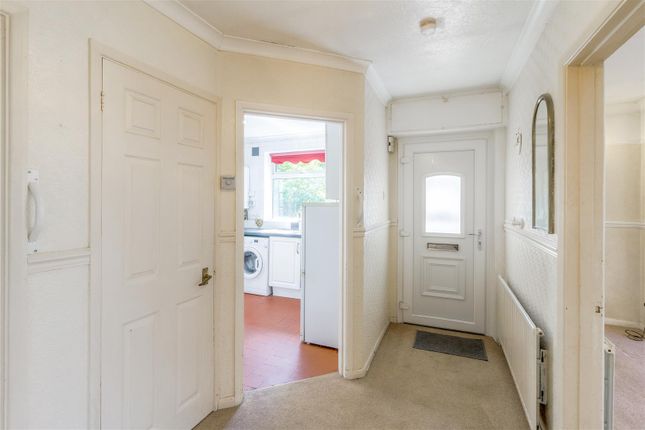 2, Saxby Crescent, Wellingborough photo 4