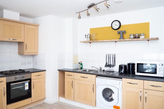 Flat for sale in Hudson House, Station Approach, Epsom