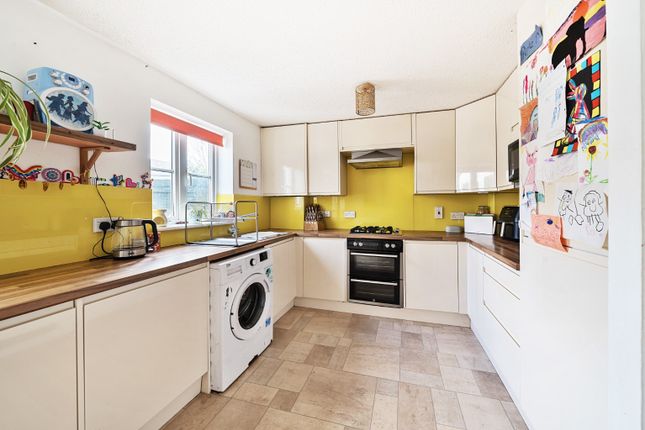 9 Grenville View, Cotford St. Luke, Somerset photo 3