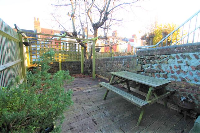 2-bed flat on 14c, Matlock Road, Brighton, £240,000
