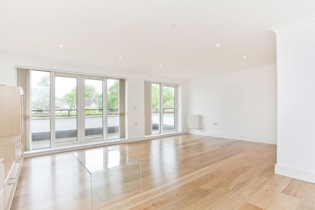 4 Staffordshire House, 50, Broughton Avenue, London photo 3