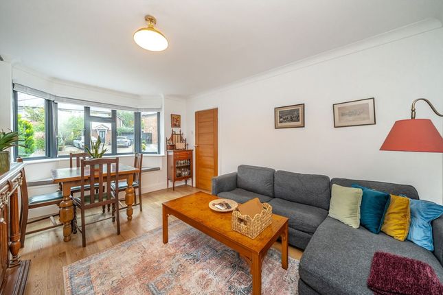 Princes Way, Buckhurst Hill photo 4
