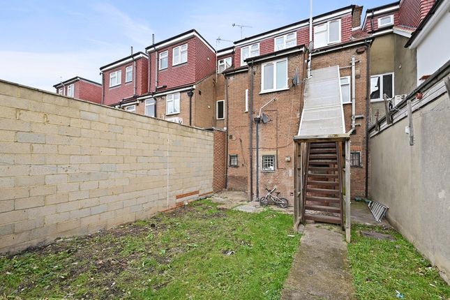 Flat 1, First Floor Flat, 336, Greenford Avenue, London photo 3