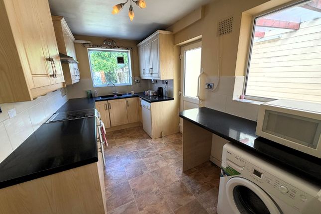 602, Staines Road, Feltham photo 4