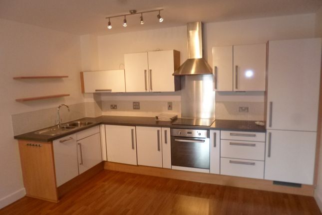 Flat to rent in The Parkes, Beeston